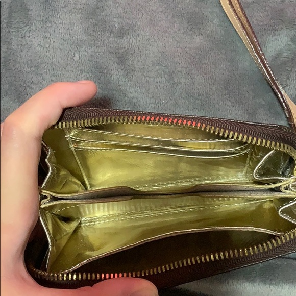 Michael Kors wristlet - Picture 4 of 4